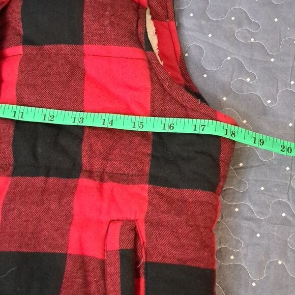 True Craft red plaid lined vest size medium - Picture 3 of 6
